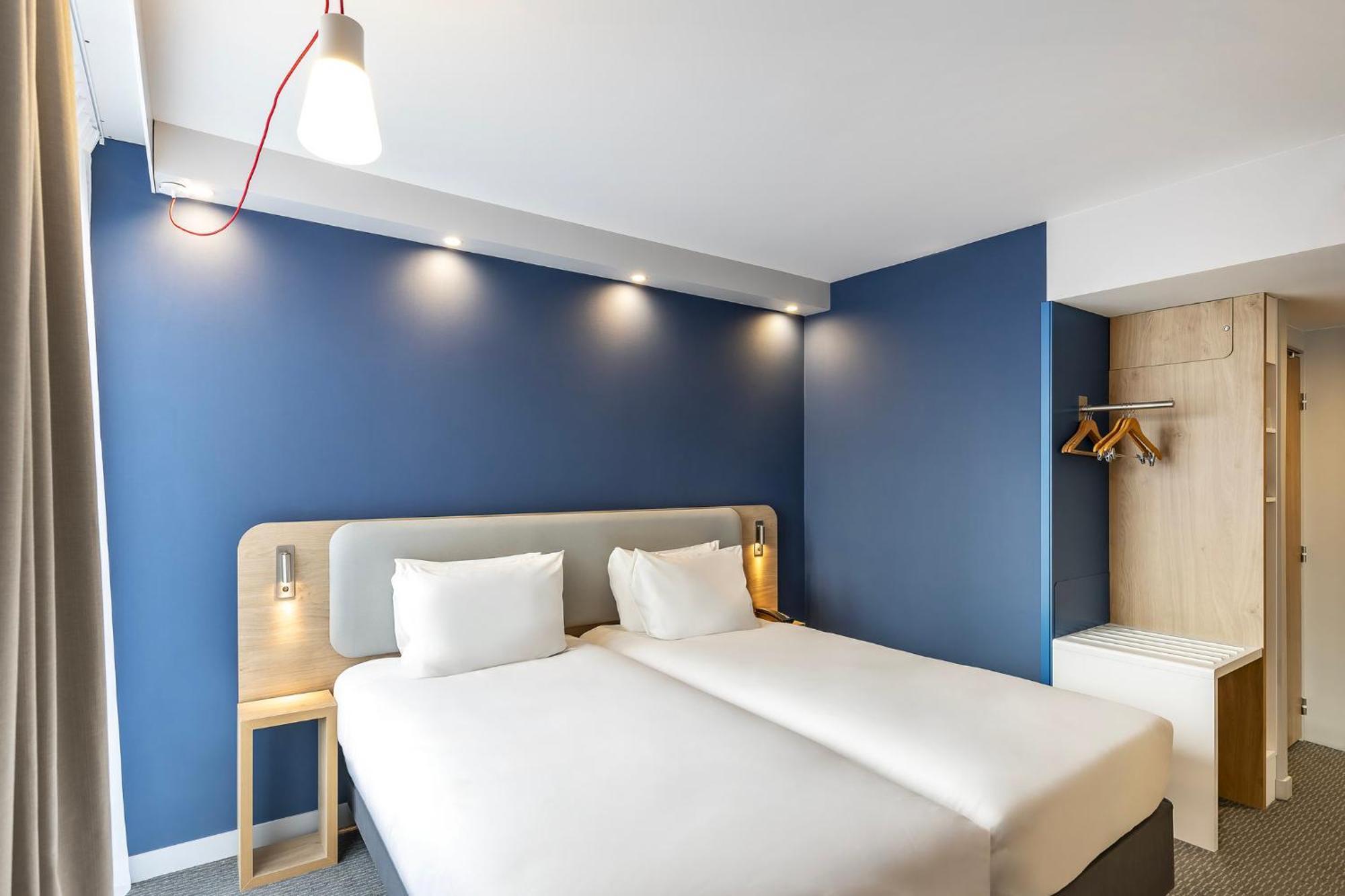 Holiday Inn Express Paris - Poissy By Ihg מראה חיצוני תמונה